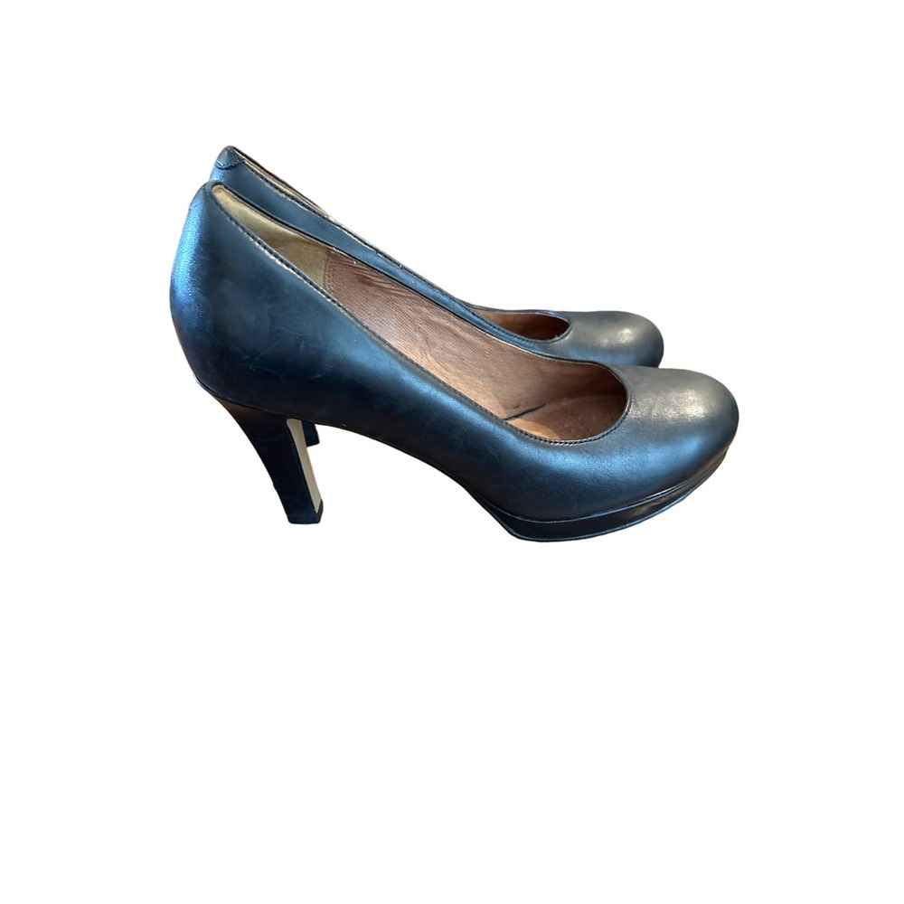 Clarks platform Round-Toe Heels